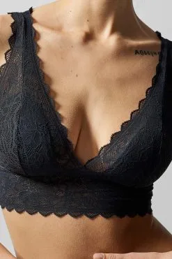 Femilet Floral Touch Bügelloser BH 16 Femilet Floral Touch Bügelloser BH -Bademode Verkaufsgeschäft F94270 011 1 1