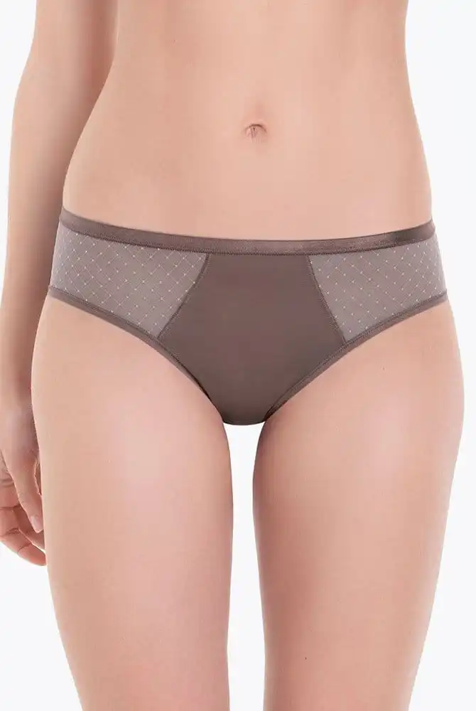 Rosa Faia Taillenslip Eve 3 Rosa Faia Taillenslip Eve