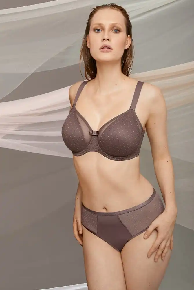 Rosa Faia Taillenslip Eve 5 Rosa Faia Taillenslip Eve – Bild 3